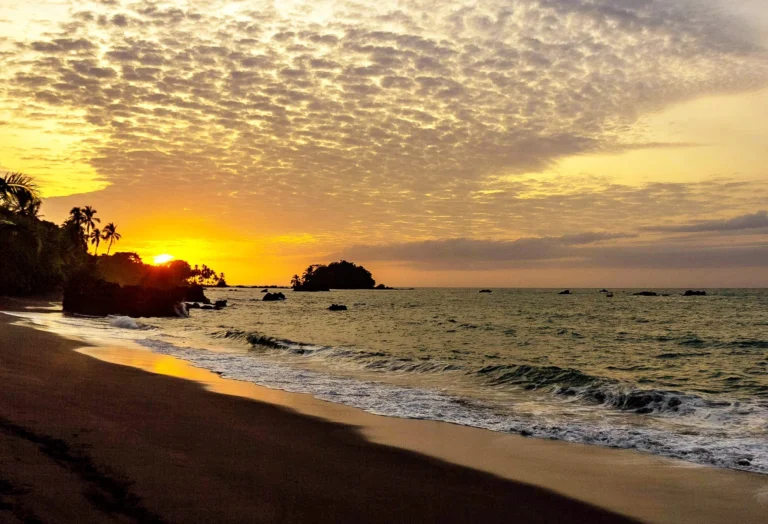 playa guachalito